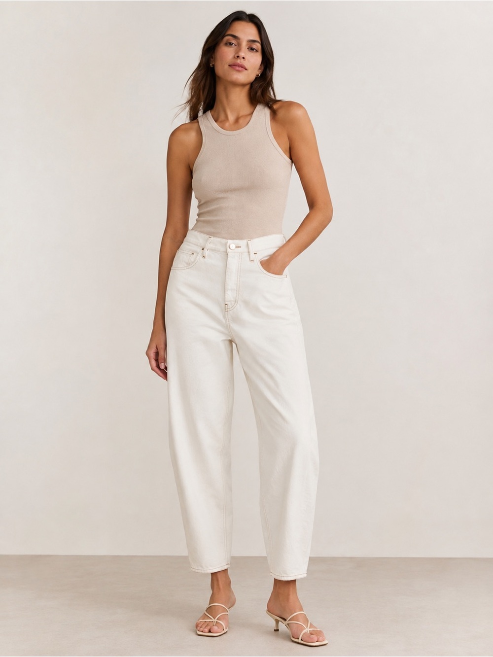 FRAME Le Italien Jeans 29 Blanc Curved Tapered Barrel Leg Made in Italy